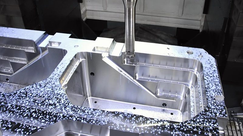 中空吹塑模具：揭秘其核心工艺与选型要点**