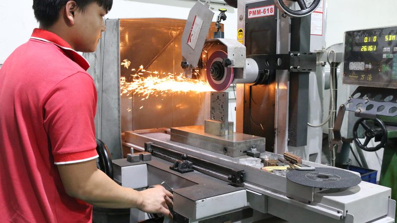 硅胶模具尺寸规格参数：关键指标与选型要点**
