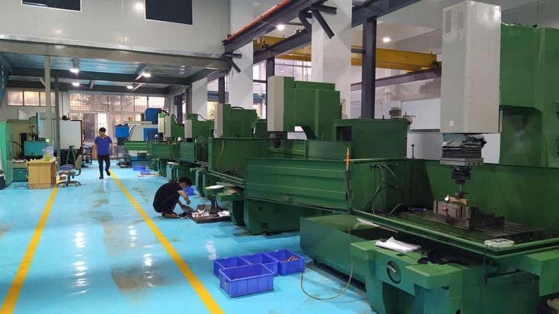 压铸模具与注塑模具：分类标准与关键差异